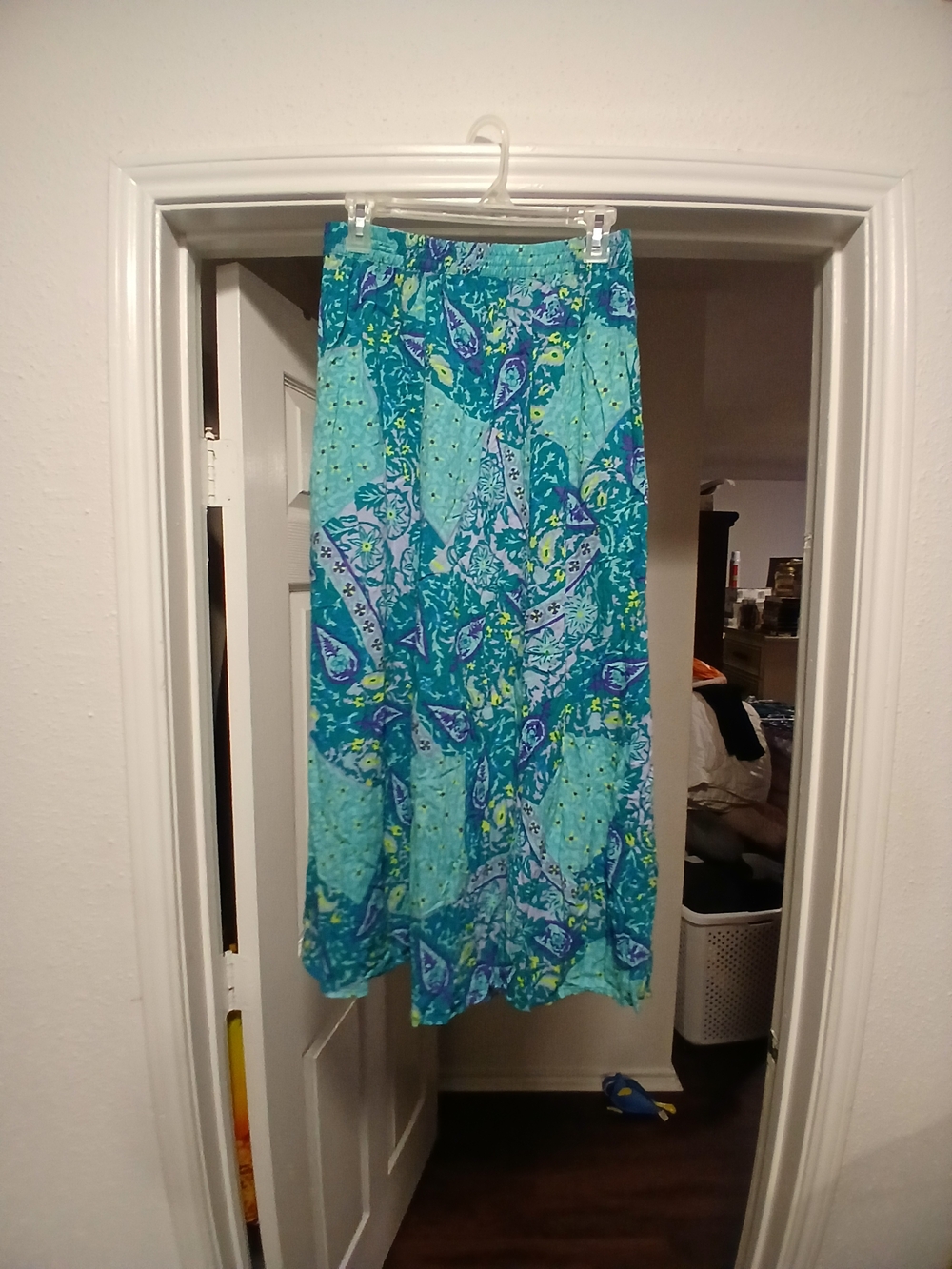 Diane Von Furstenberg Vintage Like New  Blue-Green Paisley Maxi Skirt